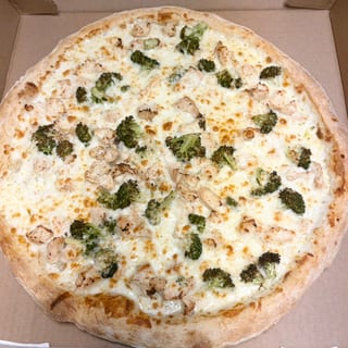 Chicken Alfredo Pizza