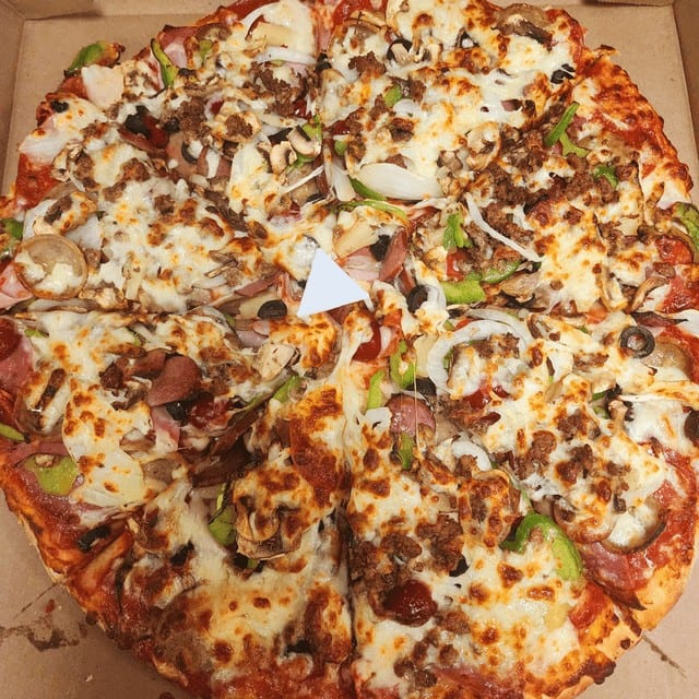 Mandee's Supreme Pizza.